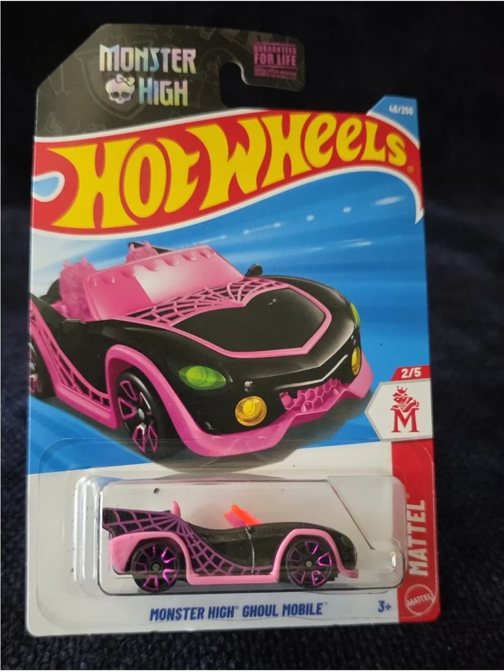 Hot Wheels x Mattel Monster High Ghoul Mobile - Black & Pink